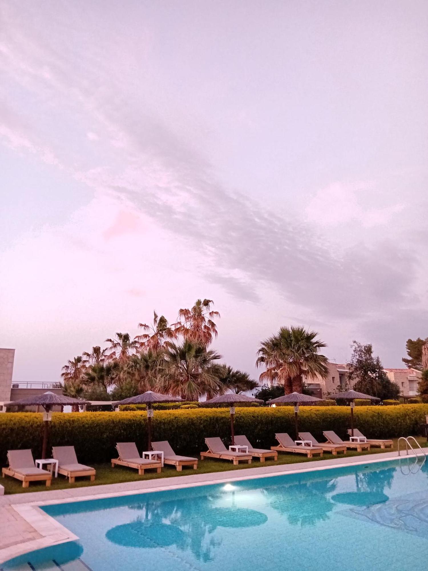 Golden Residence Family Resort 佩科霍里 外观 照片